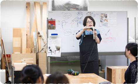 板継ぎの方法を丸茂先生が解説。【写真】