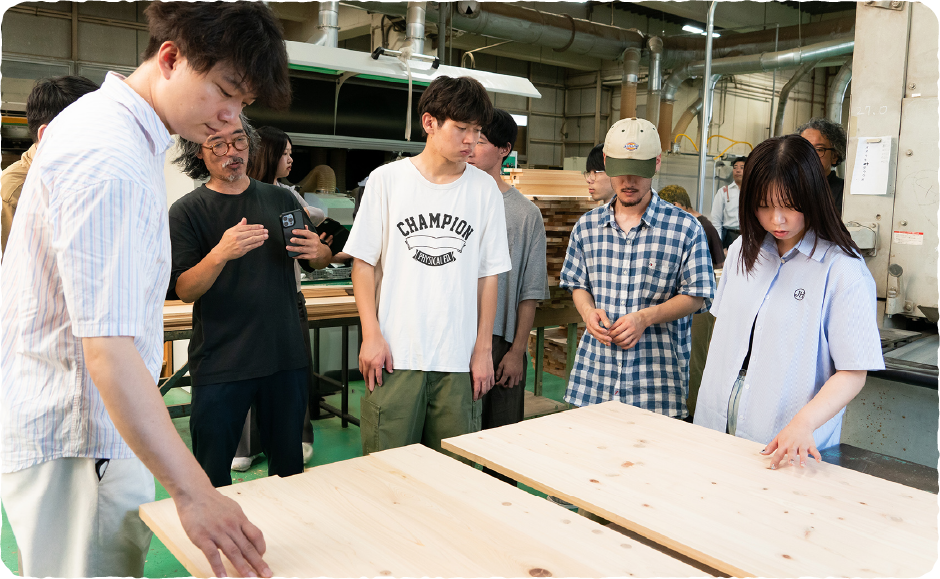 帝国器材を見学の様子6