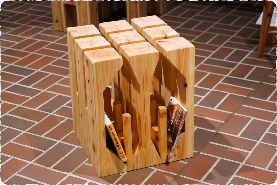 「木を束ねて」美谷島 健人 イメージ写真